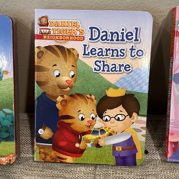 3 Children’s book - Picture 3 of 4